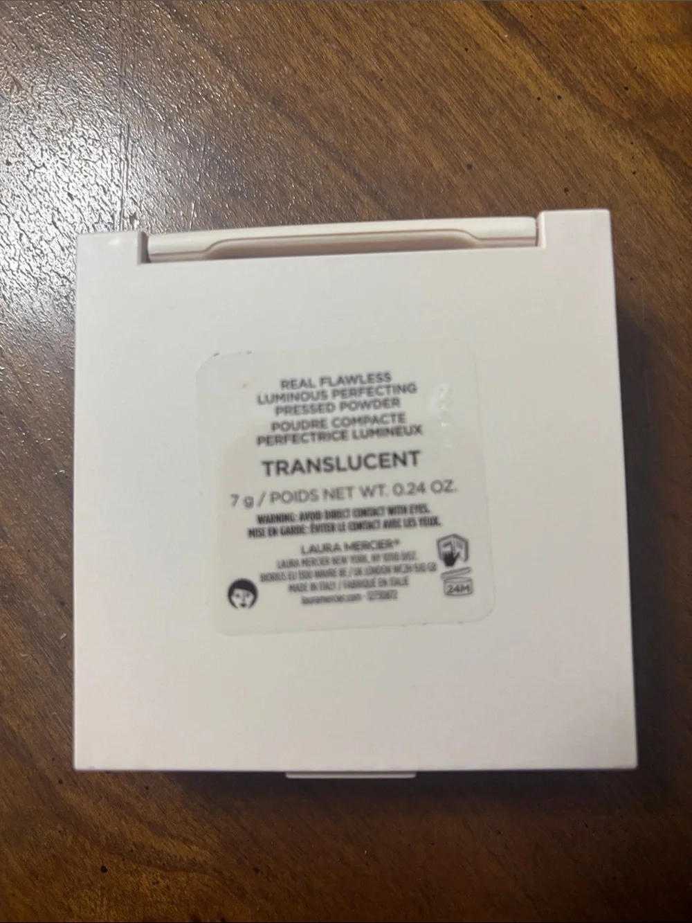 laura mercier Pressed Setting Powder Compact in Translucent